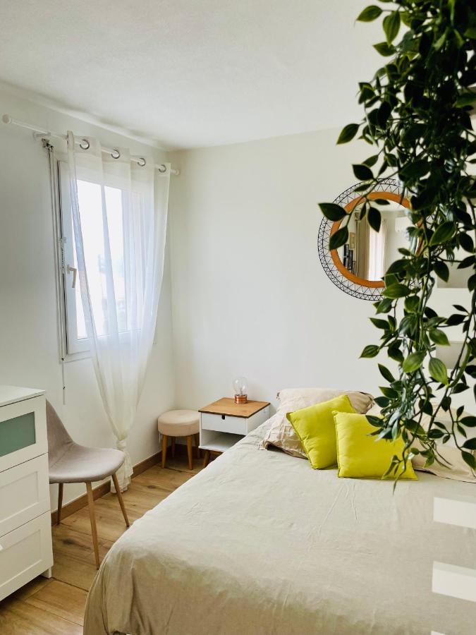 Studio Cosy Avec Terrasse Et Garage Saint-Laurent Du Var Limitrophe Nice Ngoại thất bức ảnh