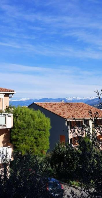 Studio Cosy Avec Terrasse Et Garage Saint-Laurent Du Var Limitrophe Nice Ngoại thất bức ảnh