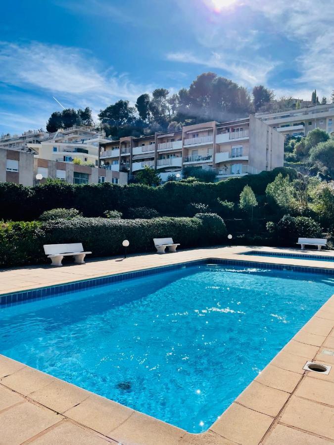 Studio Cosy Avec Terrasse Et Garage Saint-Laurent Du Var Limitrophe Nice Ngoại thất bức ảnh